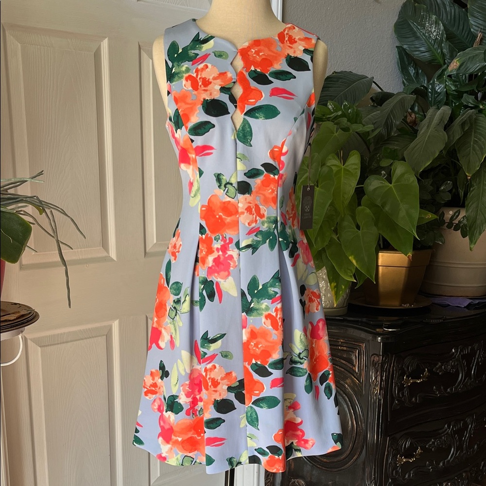 🆕 Vince Camuto Floral Dress